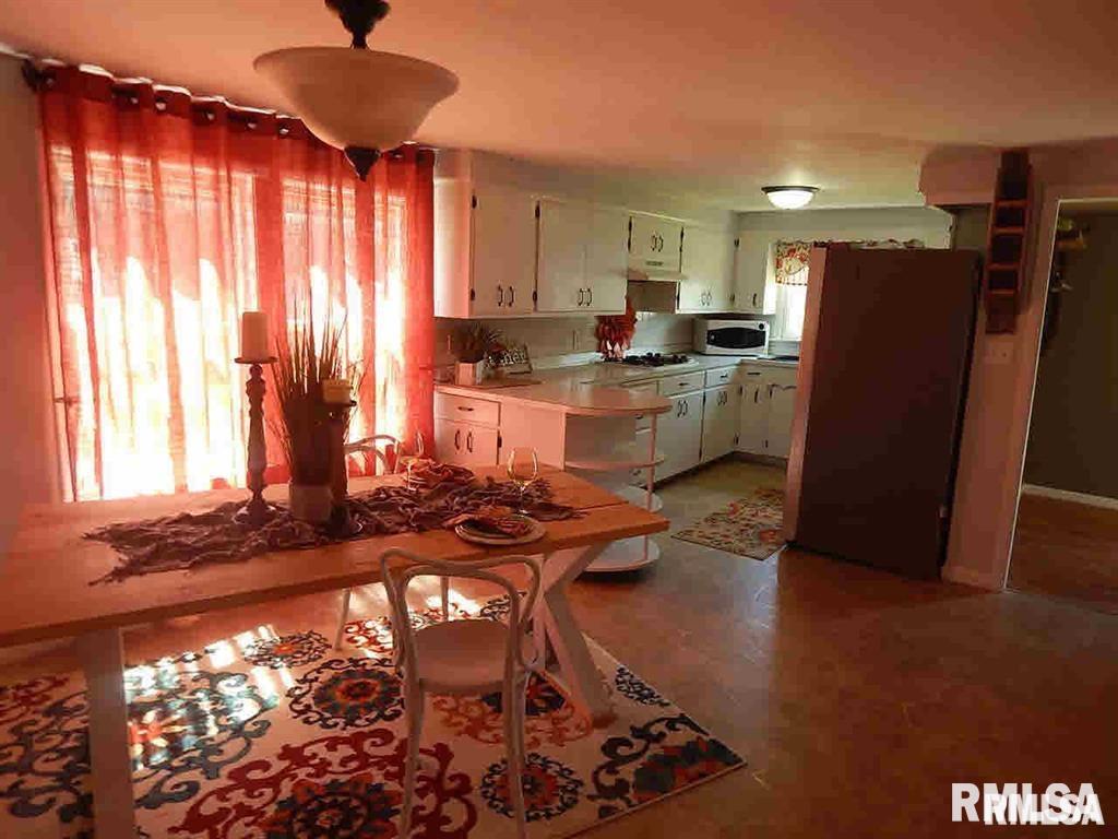 912 Southwest 4th Street Aledo, IL 61231 - Photo 6 of 8 Gallery Image 6
