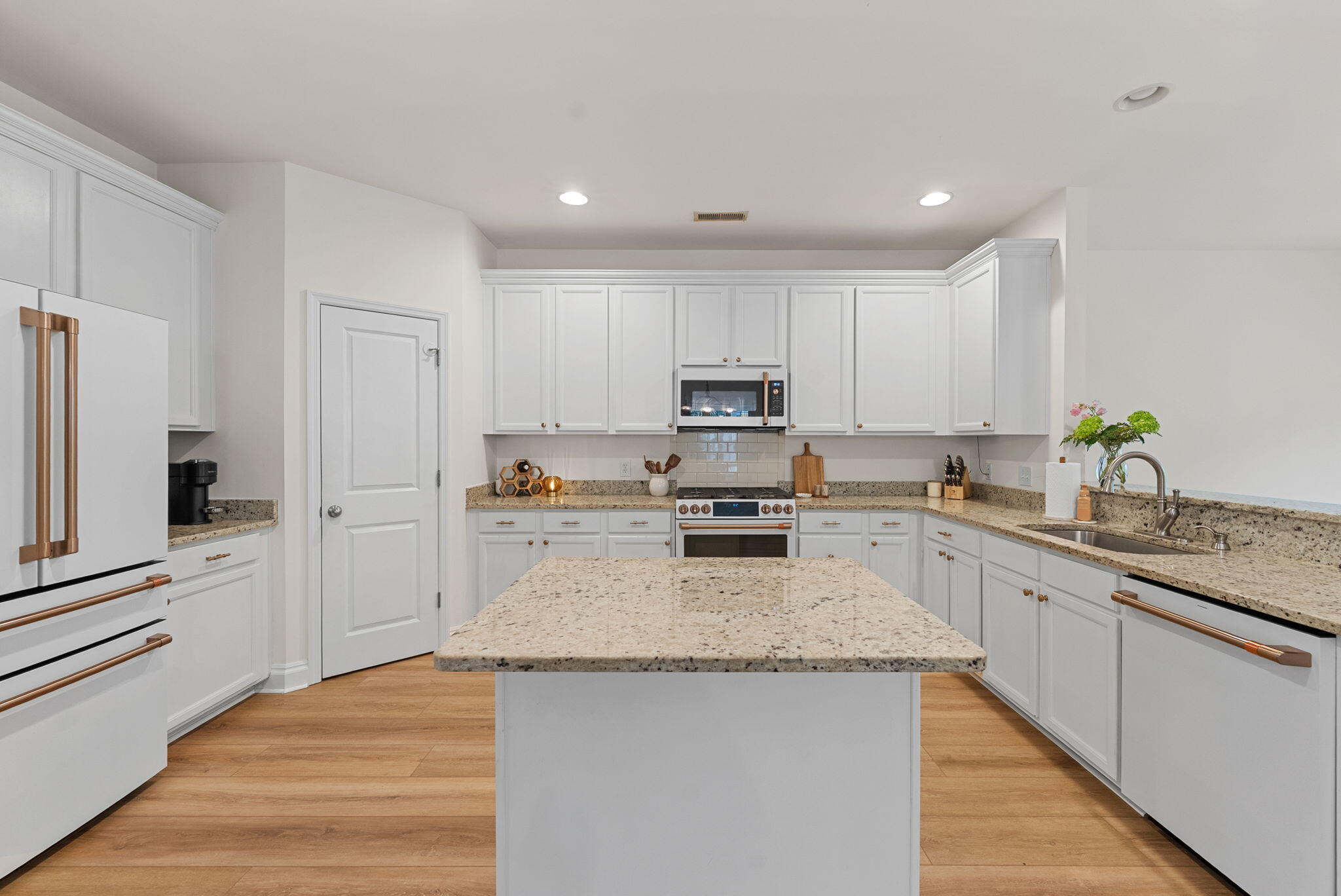 459 Sanders Farm Lane Wando, SC 29492 - Photo 5 of 39 12-web-or-mls-BARCLAY MEDIA CO-6