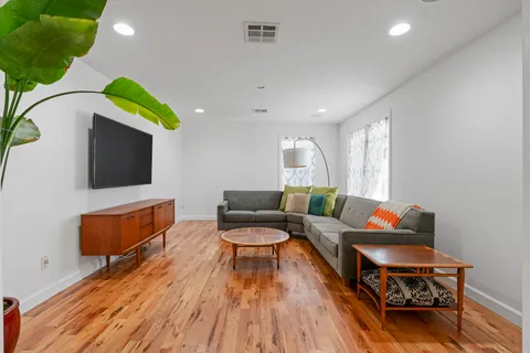 $1,400,000 | 6003 Woodview Avenue, Austin, TX 78757