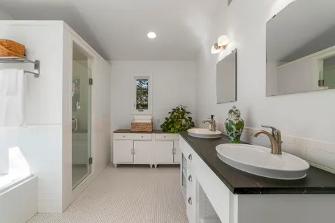 $1,400,000 | 6003 Woodview Avenue, Austin, TX 78757