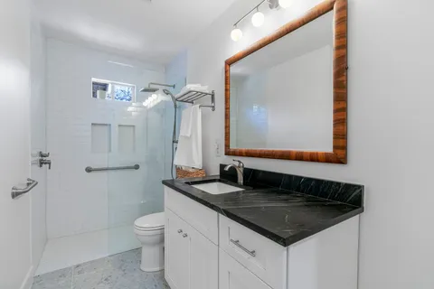 $1,400,000 | 6003 Woodview Avenue, Austin, TX 78757