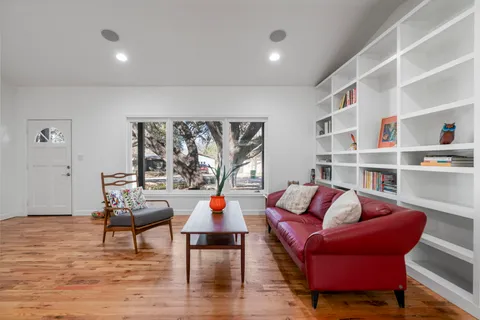 $1,400,000 | 6003 Woodview Avenue, Austin, TX 78757