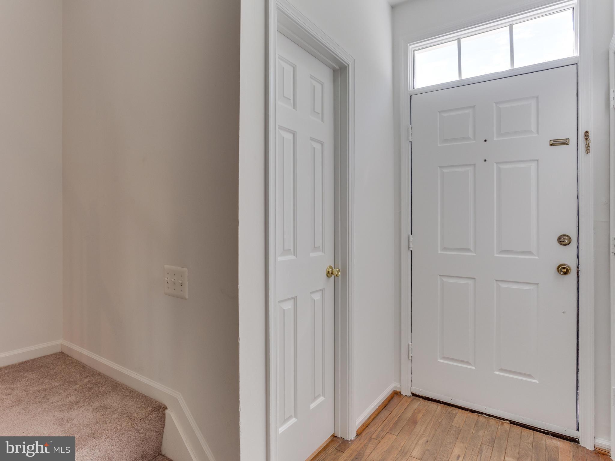 124 Carnaby Way Northeast Leesburg, VA 20176 - Photo 2 of 25 Interior (General)