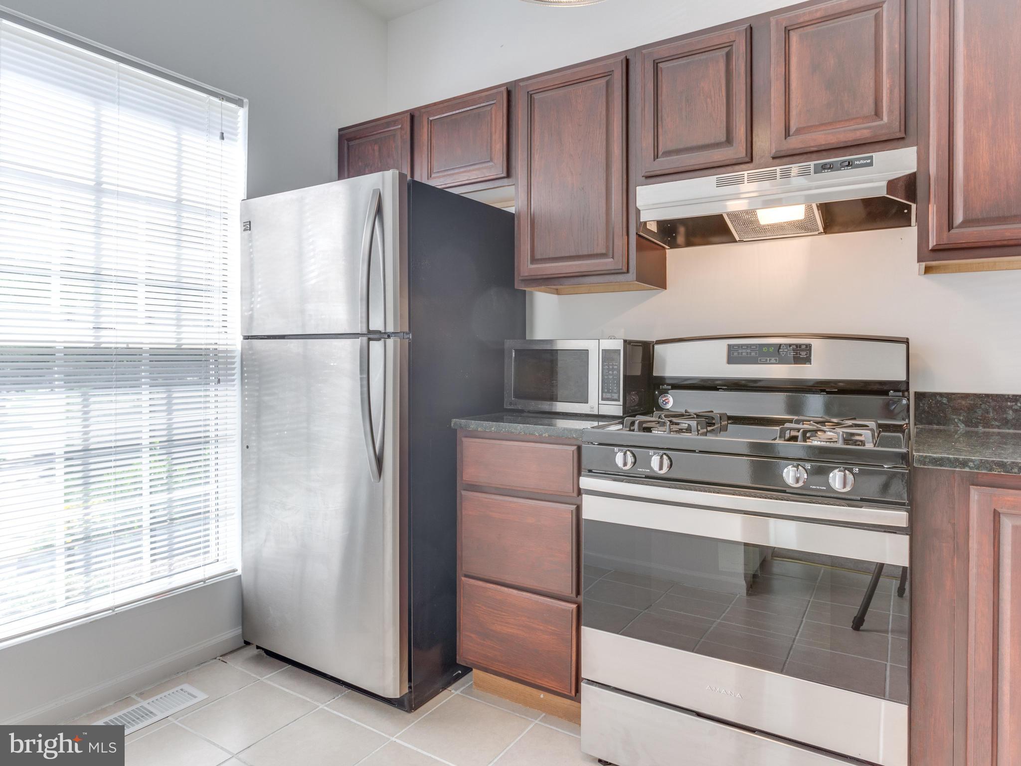 124 Carnaby Way Northeast Leesburg, VA 20176 - Photo 3 of 25 Kitchen