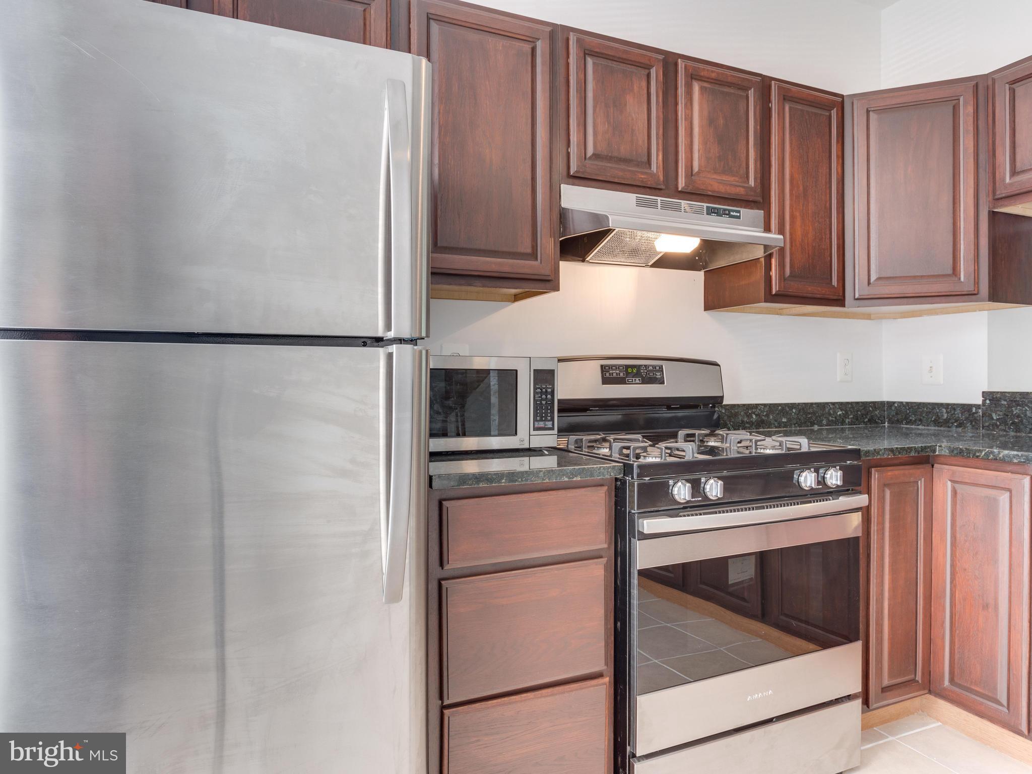 124 Carnaby Way Northeast Leesburg, VA 20176 - Photo 4 of 25 Kitchen