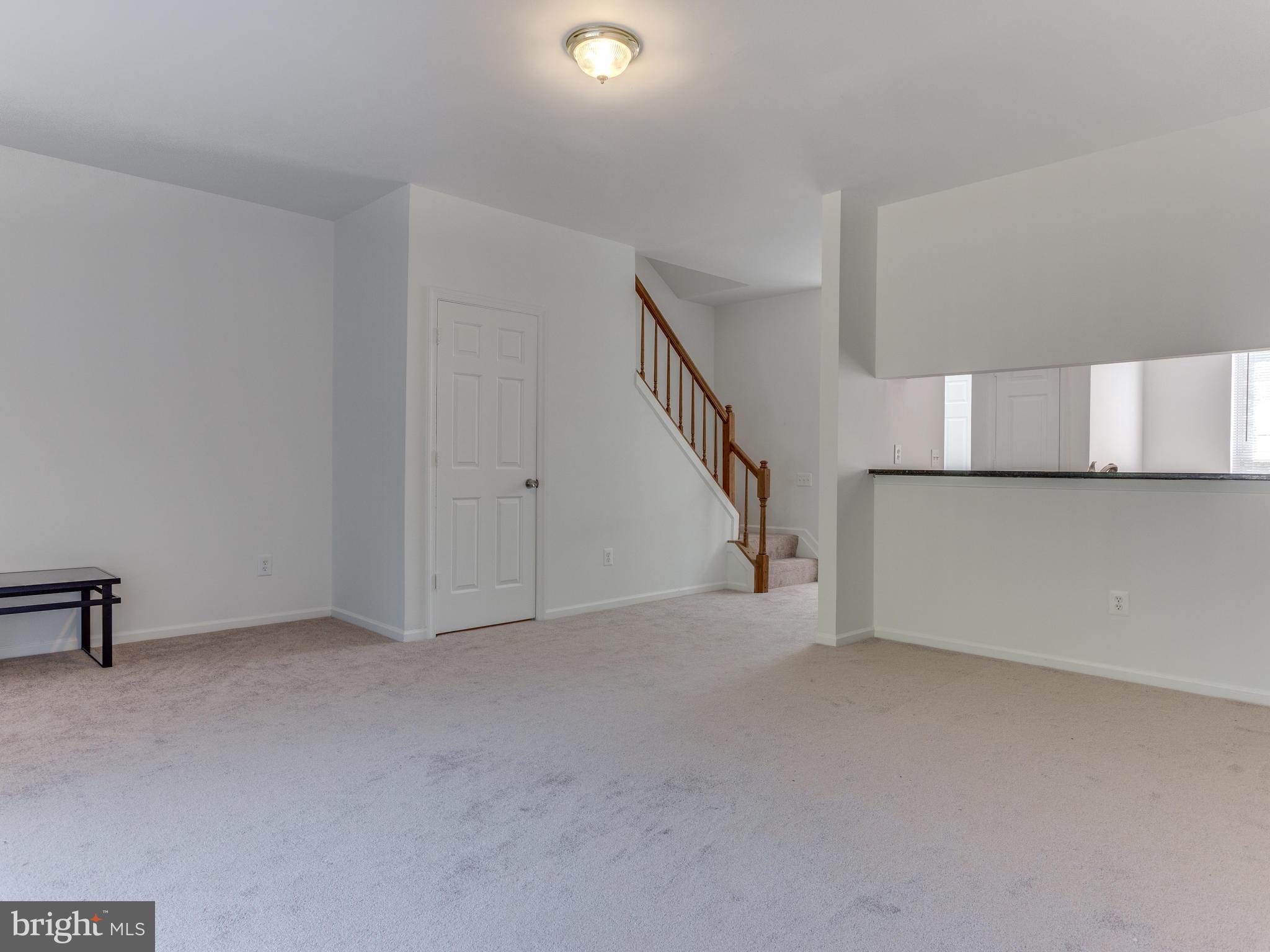 124 Carnaby Way Northeast Leesburg, VA 20176 - Photo 8 of 25 Living Room