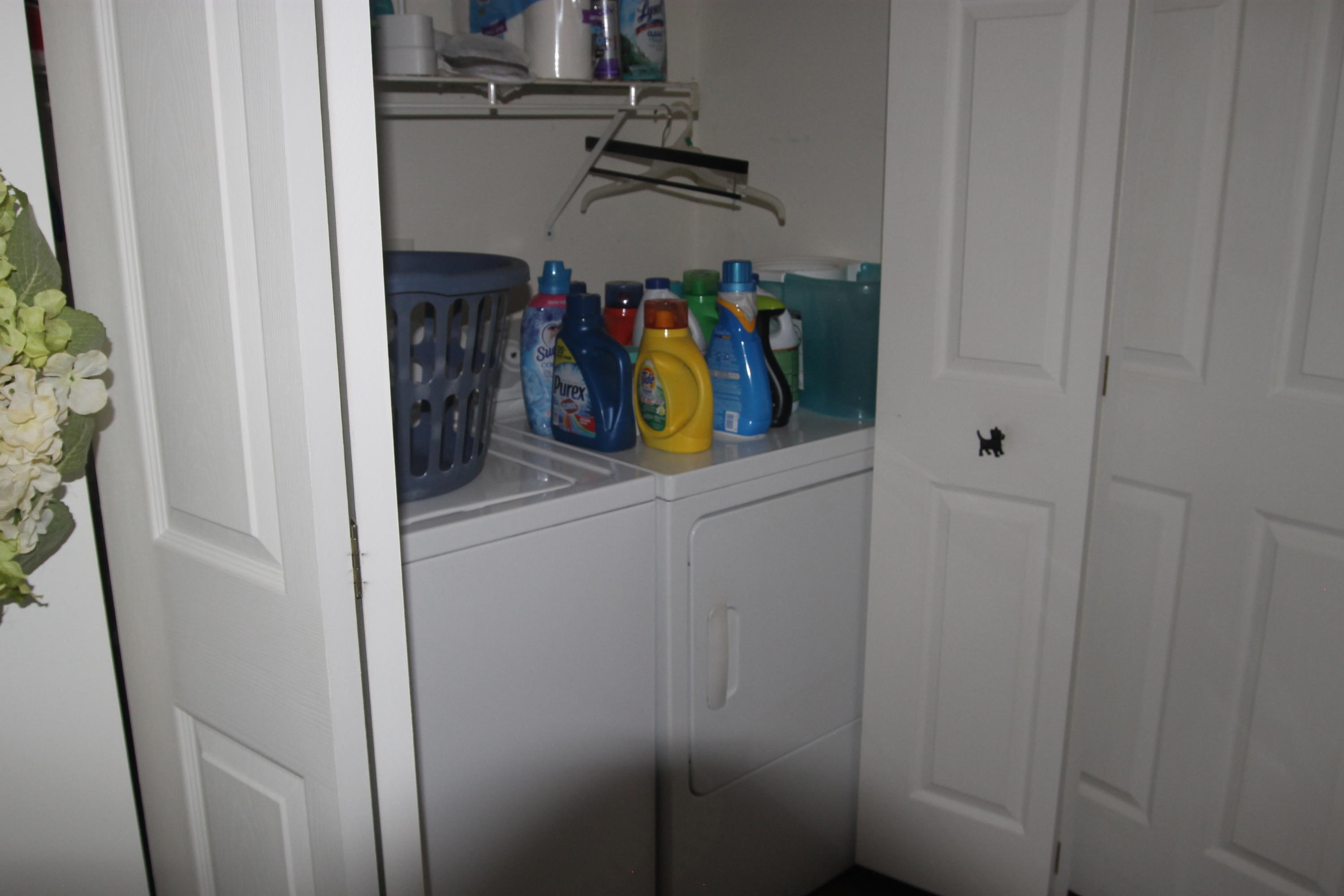 201 Cobb Road Surgoinsville, TN 37873 - Photo 17 of 39 Main Bath Laundry2