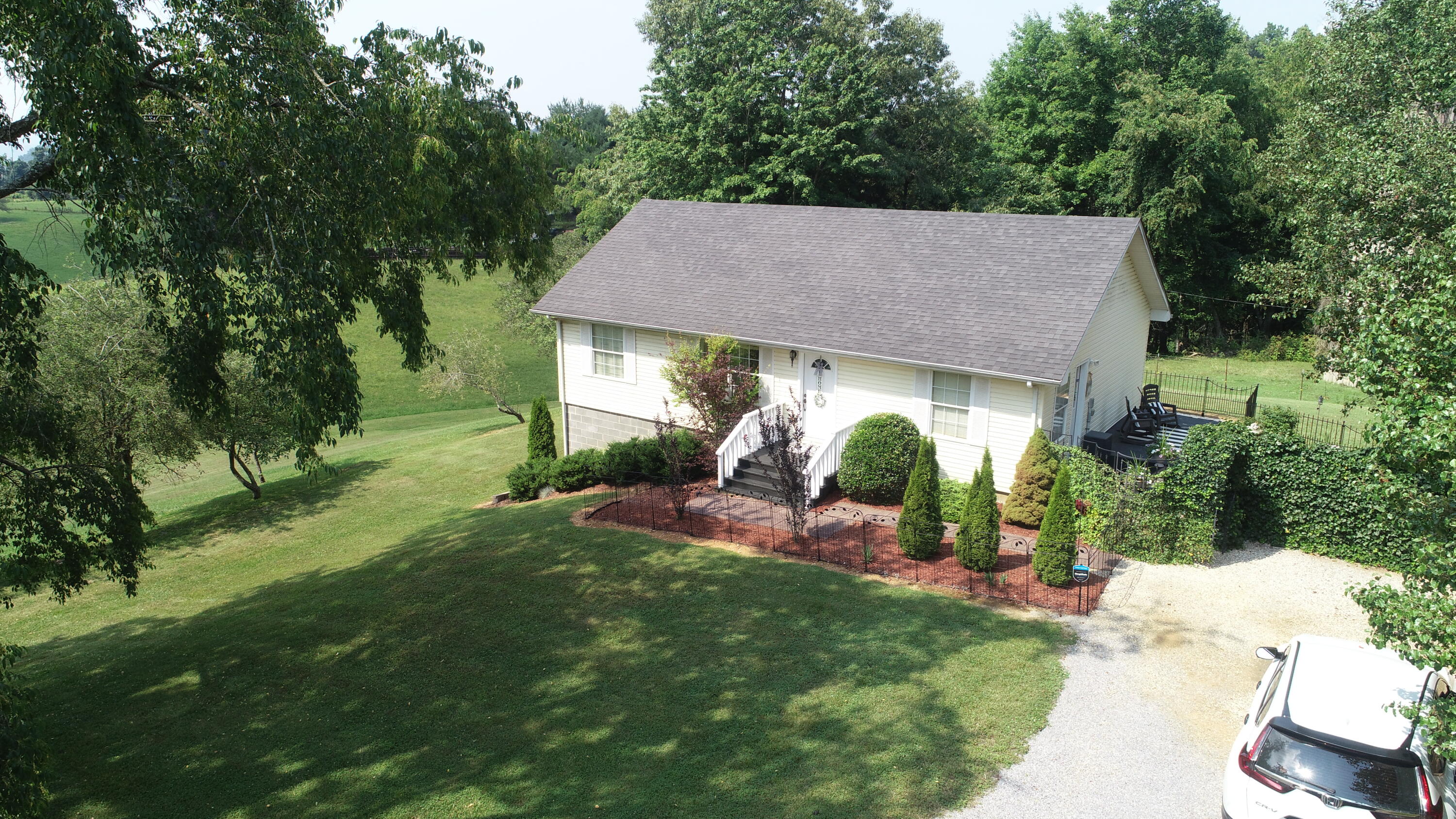 201 Cobb Road Surgoinsville, TN 37873 - Photo 35 of 39 Drone Front