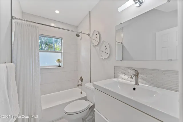 $795,000 | 930 South Atlantic Avenue, Cocoa Beach, FL 32931