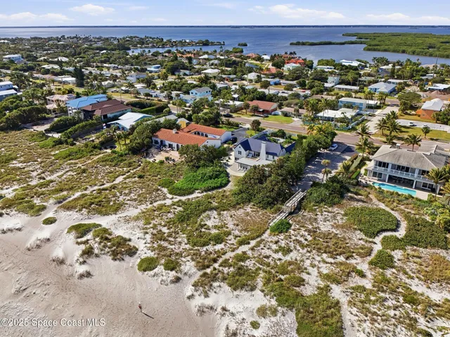 $795,000 | 930 South Atlantic Avenue, Cocoa Beach, FL 32931
