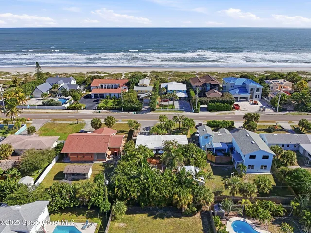 $795,000 | 930 South Atlantic Avenue, Cocoa Beach, FL 32931