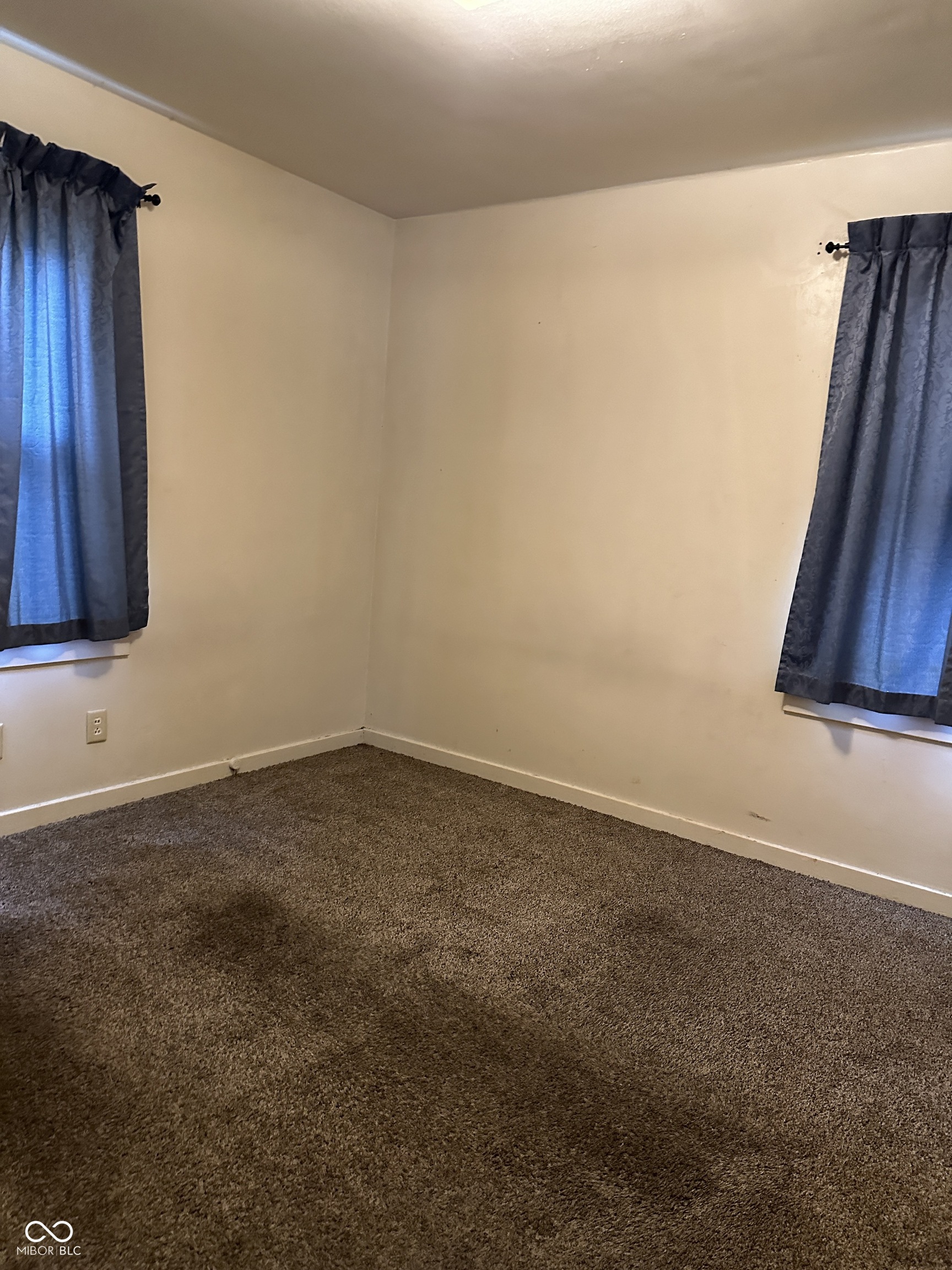 1025 Union Street Columbus, IN 47201 - Photo 10 of 16 Gallery Image 10