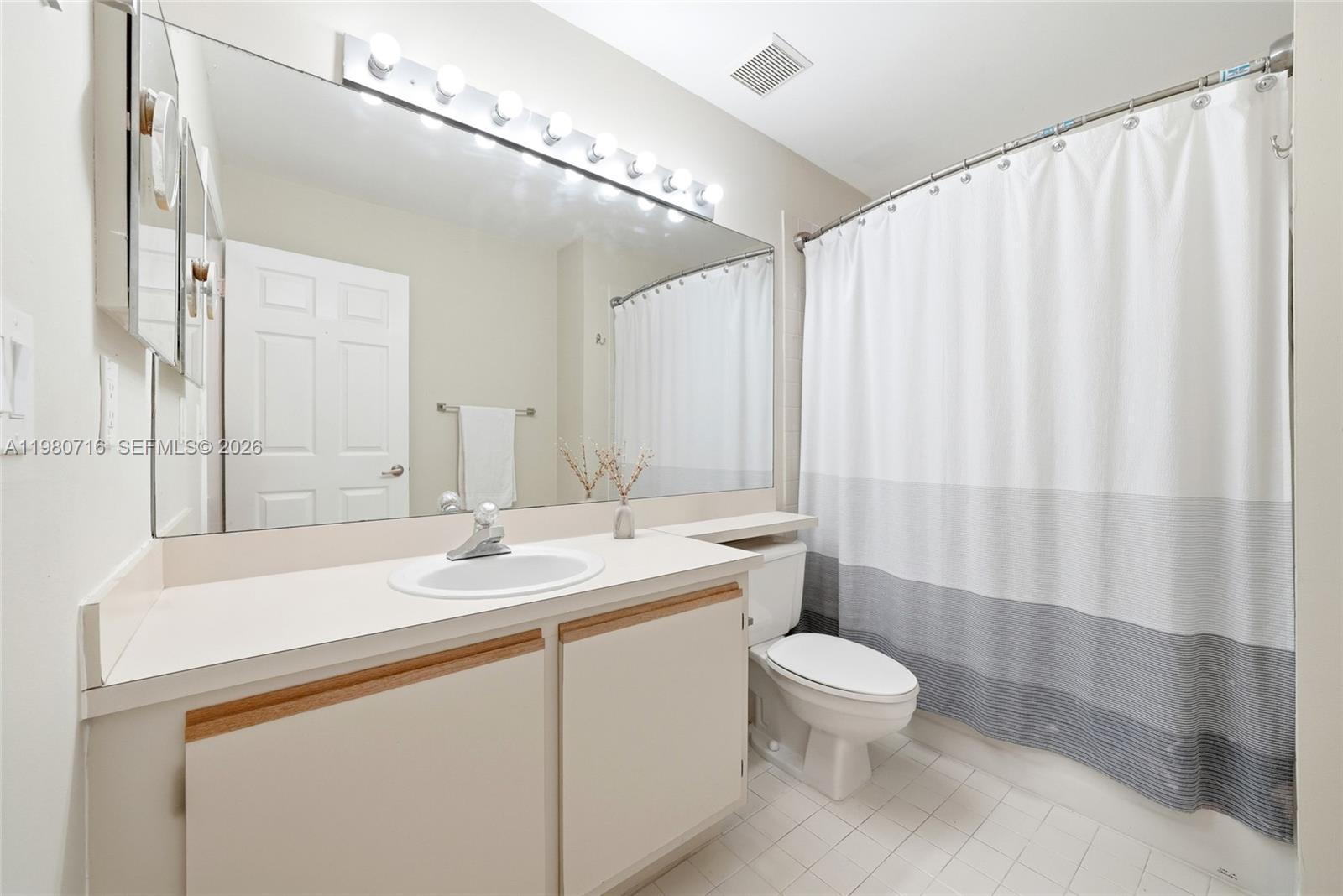 567 Racquet Club Road, Unit 18 Weston, FL 33326 - Photo 28 of 36