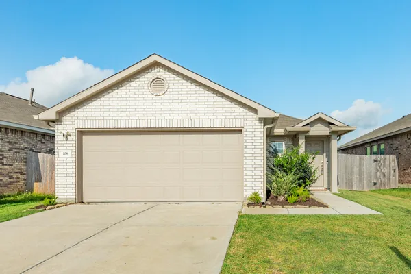 $255,949 | 108 Cullen Street, Angleton, TX 77515