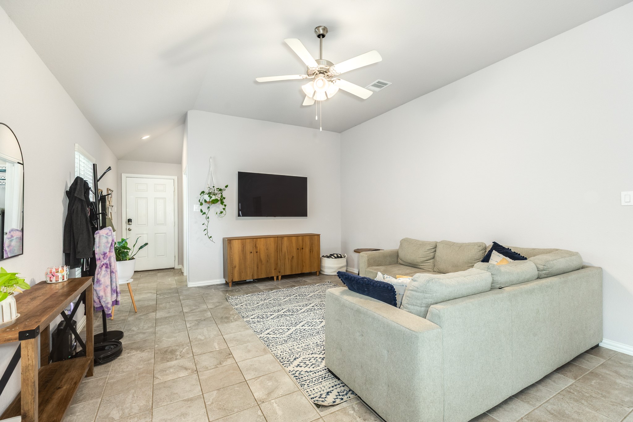 108 Cullen Street Angleton, TX 77515 - Photo 5 of 25