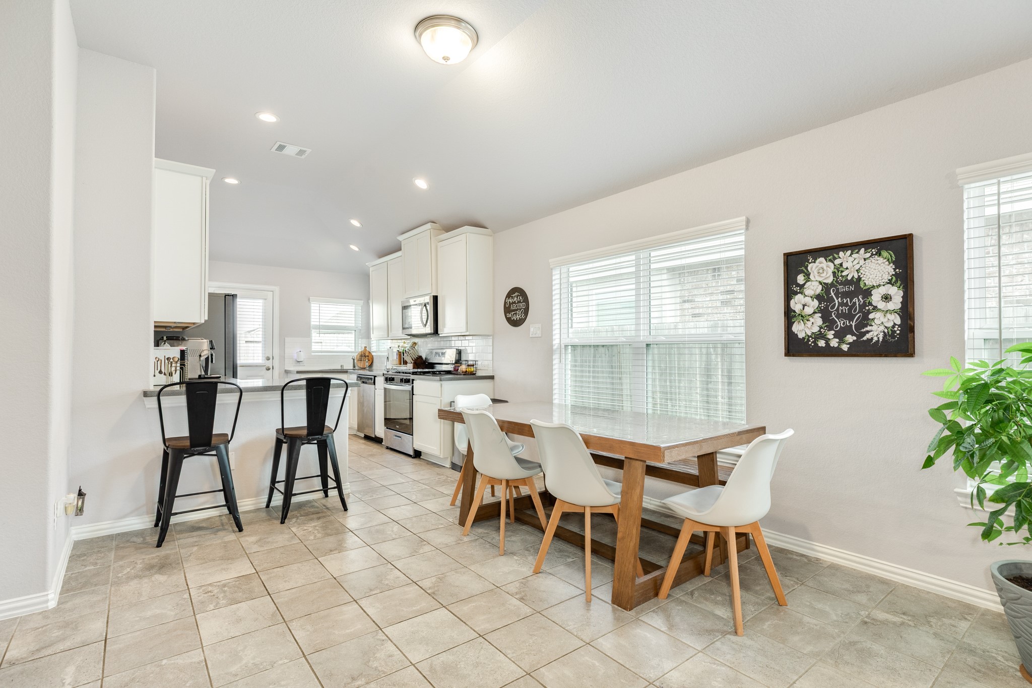 108 Cullen Street Angleton, TX 77515 - Photo 8 of 25