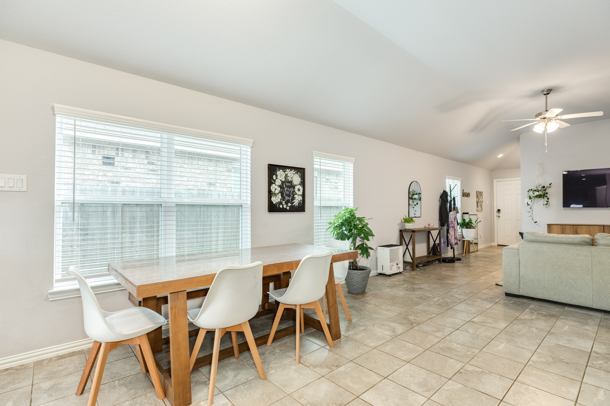 108 Cullen Street Angleton, TX 77515 - Photo 9 of 25