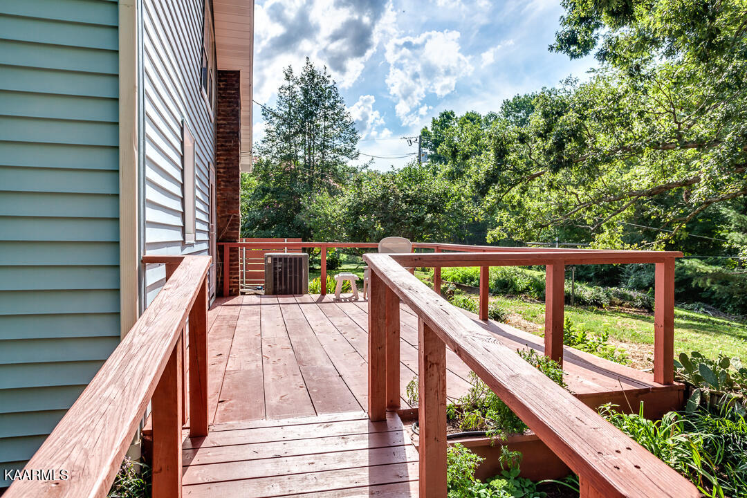 7846 Morris Road Knoxville, TN 37938 - Photo 27 of 32 030220823-2-7848MorrisRdKnoxvilleTN-SCRE