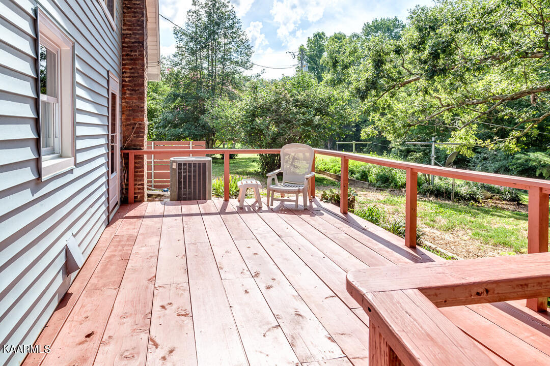 7846 Morris Road Knoxville, TN 37938 - Photo 28 of 32 031220823-2-7848MorrisRdKnoxvilleTN-SCRE