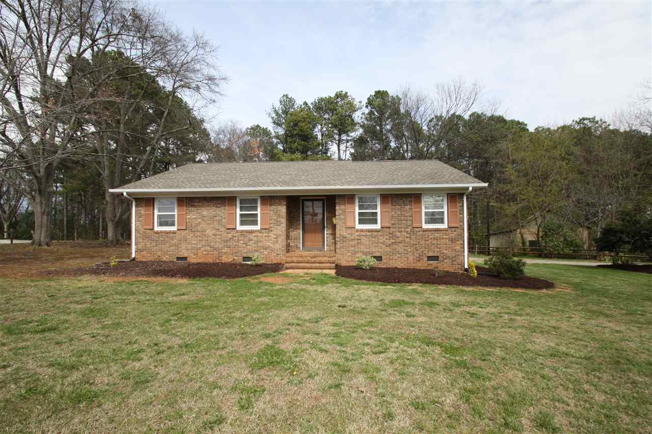 54 North Howard Street Inman, SC 29349 - Photo 1 of 20