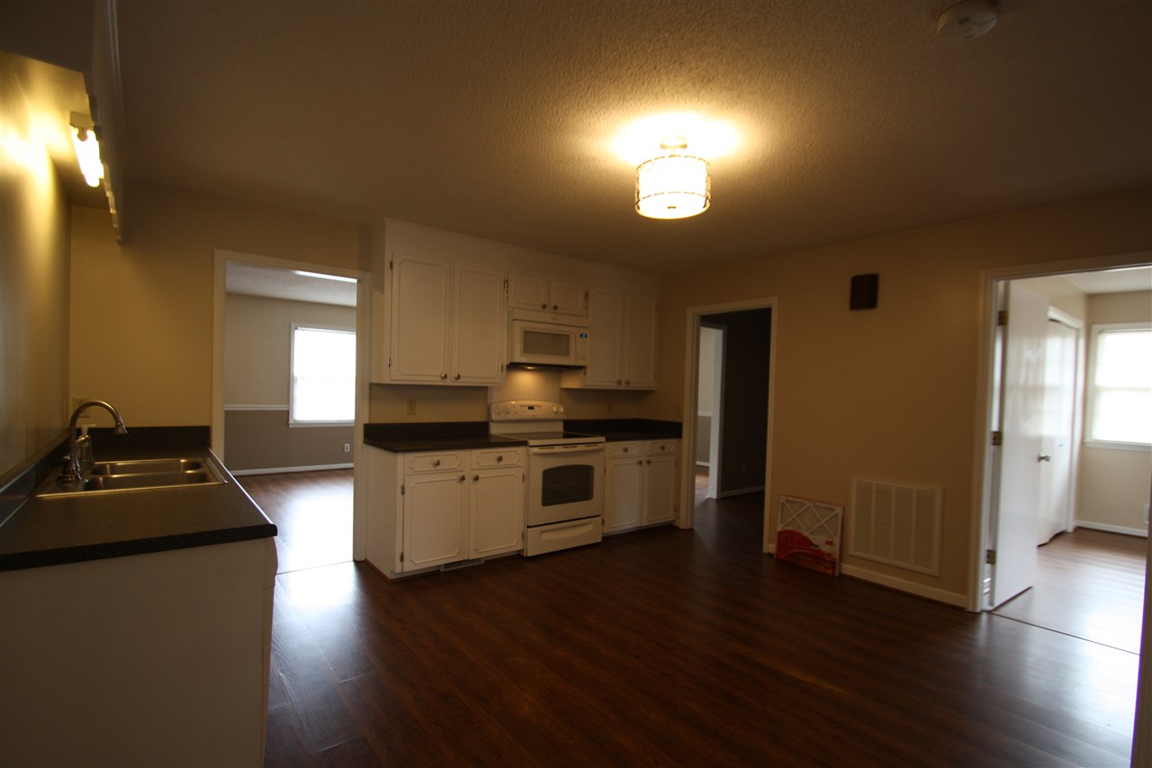54 North Howard Street Inman, SC 29349 - Photo 11 of 20