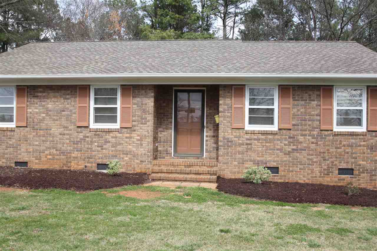 54 North Howard Street Inman, SC 29349 - Photo 3 of 20