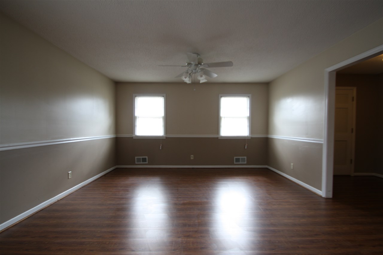 54 North Howard Street Inman, SC 29349 - Photo 8 of 20