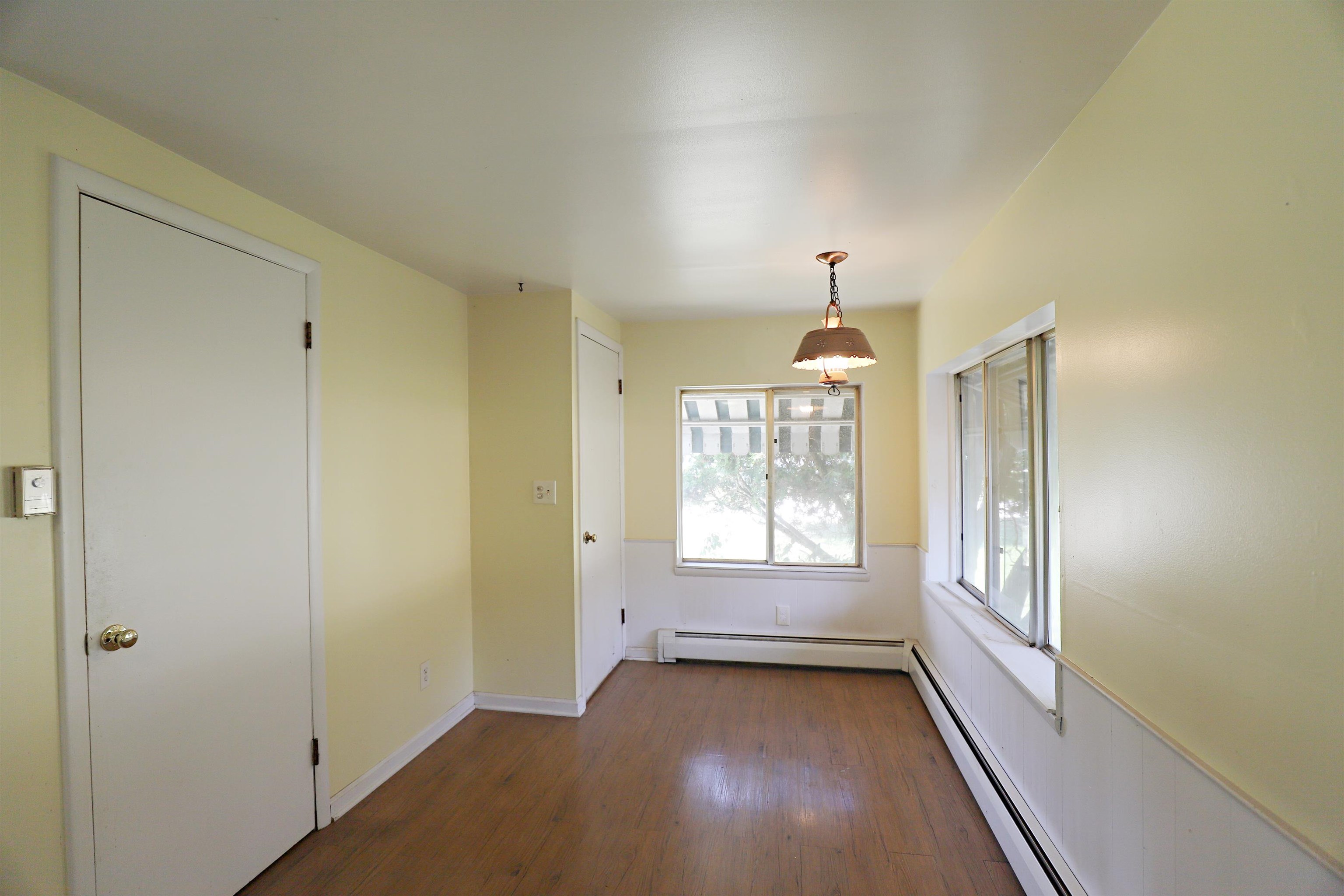 825 East River Road Flushing, MI 48433 - Photo 10 of 32