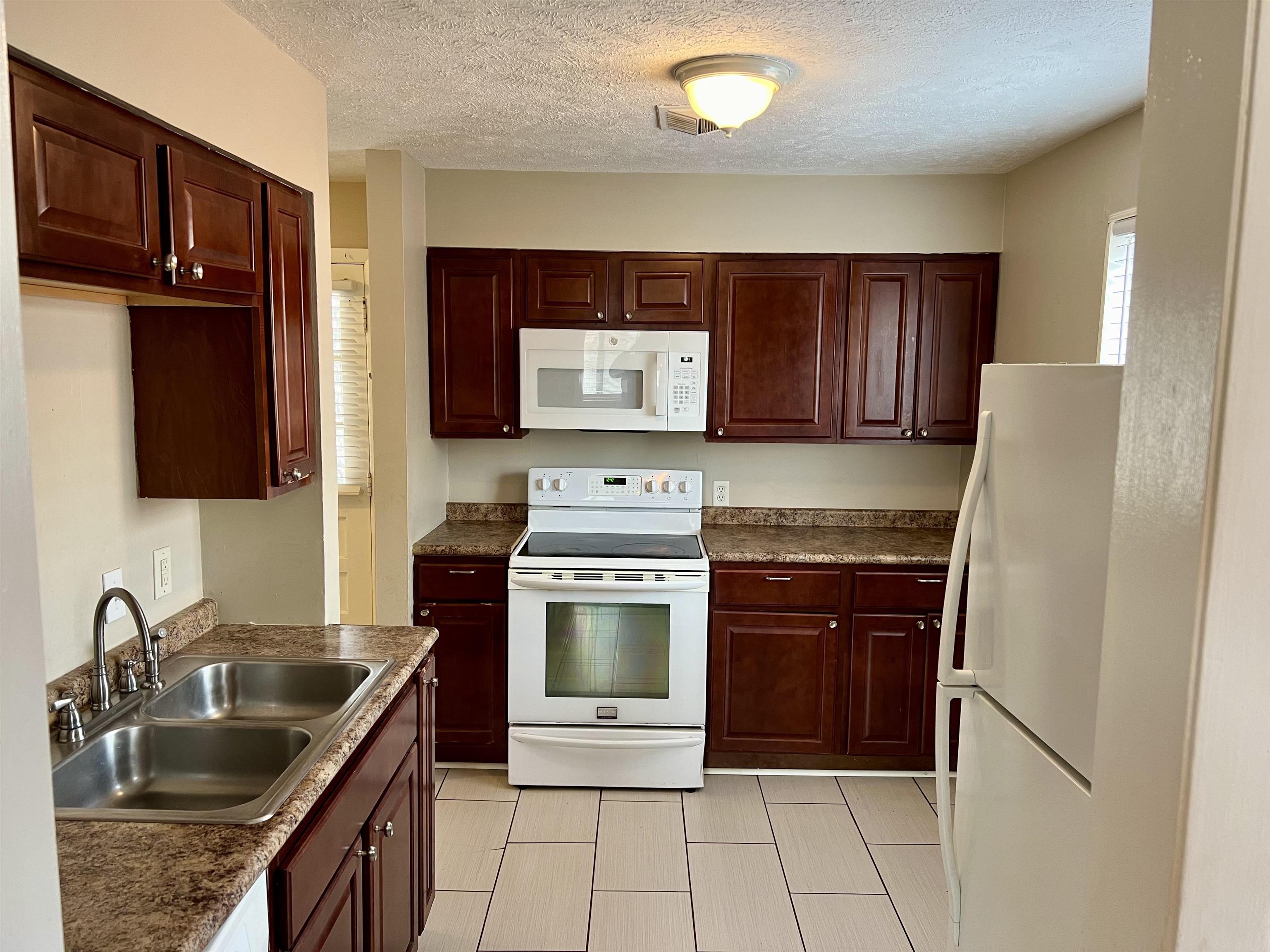 427 Malboro Road Memphis, TN 38120 - Photo 4 of 19 Gallery Image 4