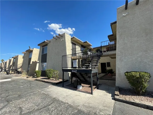 $1,060 | 5447 Retablo Avenue, Unit 4, Las Vegas, NV 89103
