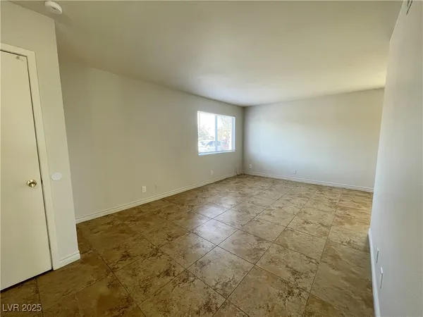 $1,015 | 5447 Retablo Avenue, Unit 4, Las Vegas, NV 89103