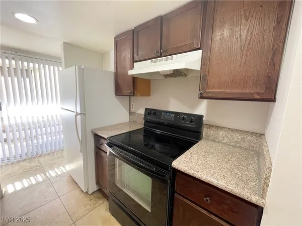 $1,015 | 5447 Retablo Avenue, Unit 4, Las Vegas, NV 89103
