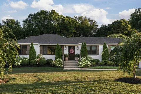 $995,000 | 2805 Lincoya Drive, Nashville, TN 37214