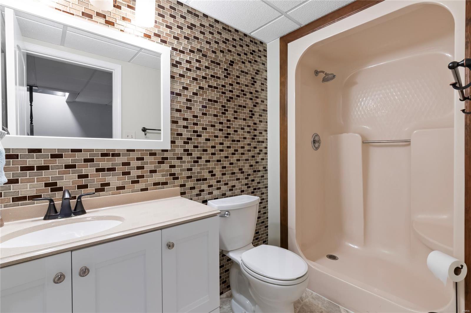 5594 Milburn Road St. Louis, MO 63129 - Photo 30 of 38 Gallery Image 30