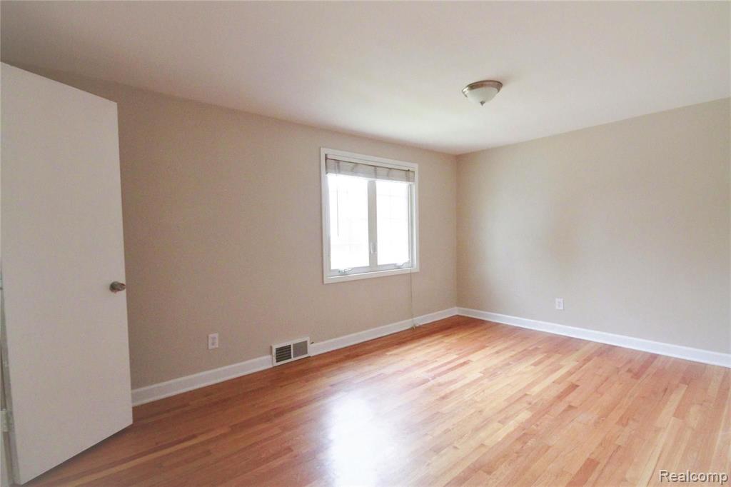1526 West Webster Road Royal Oak, MI 48073 - Photo 25 of 38