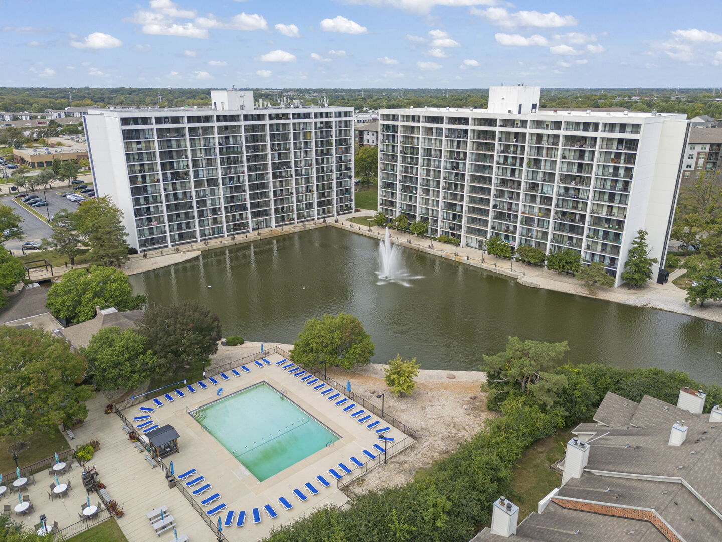 2005 South Finley Road, Unit 901 Lombard, IL 60148 - Photo 20 of 24 Gallery Image 20