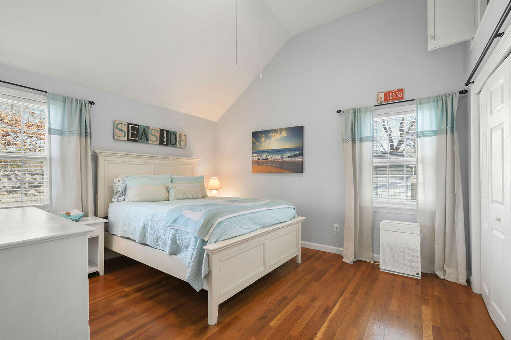 60 Lexington Drive Hyannis, MA 02601 - Photo 14 of 34 IMG_3316