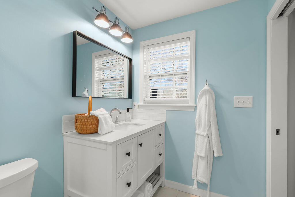 60 Lexington Drive Hyannis, MA 02601 - Photo 17 of 34 IMG_3349