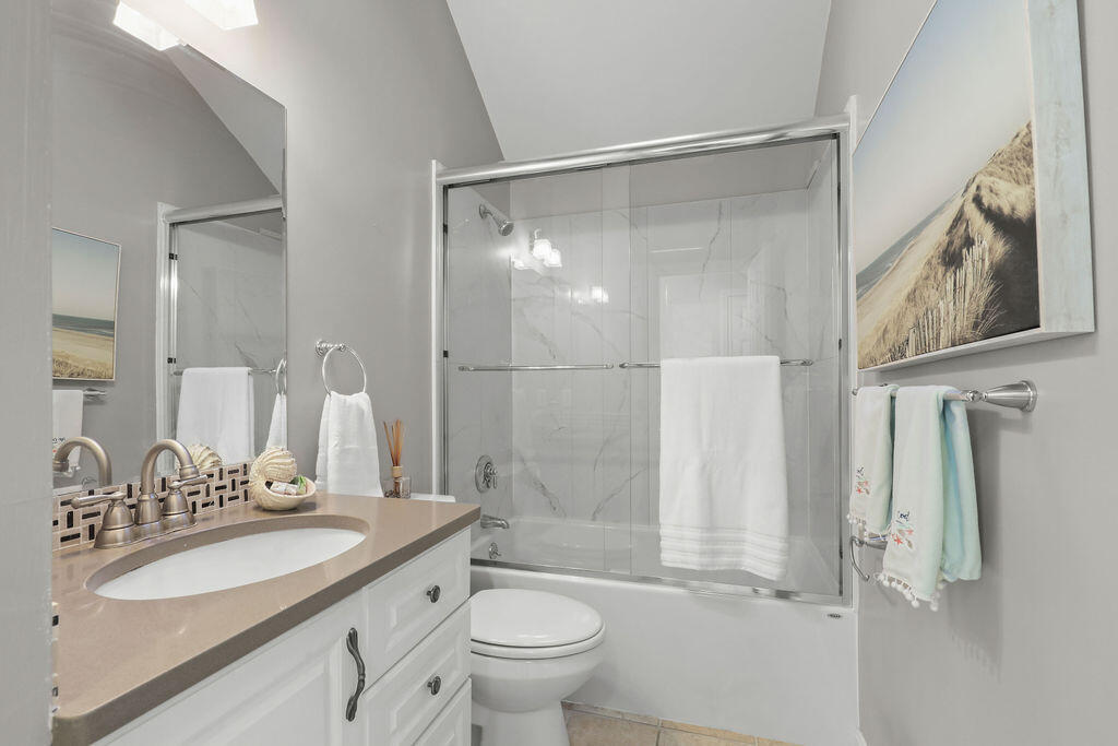 60 Lexington Drive Hyannis, MA 02601 - Photo 23 of 34 IMG_3369