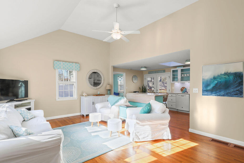 60 Lexington Drive Hyannis, MA 02601 - Photo 8 of 34 IMG_3421