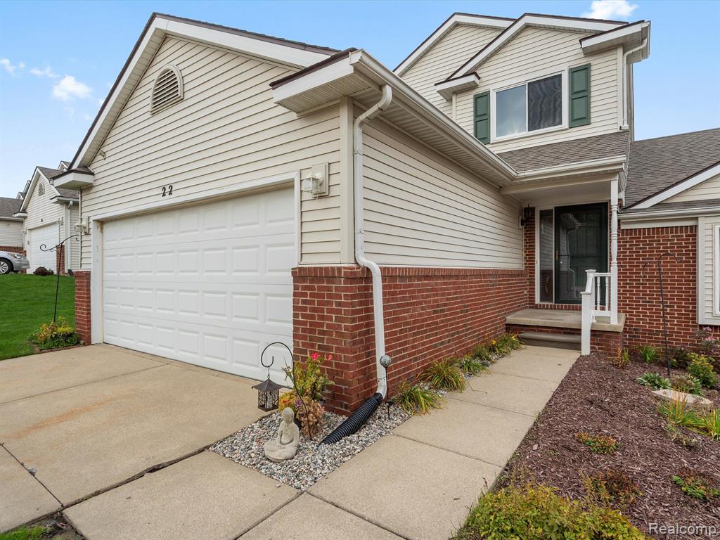 22 Sedum Howell, MI 48843 - Photo 2 of 21 Gallery Image 2