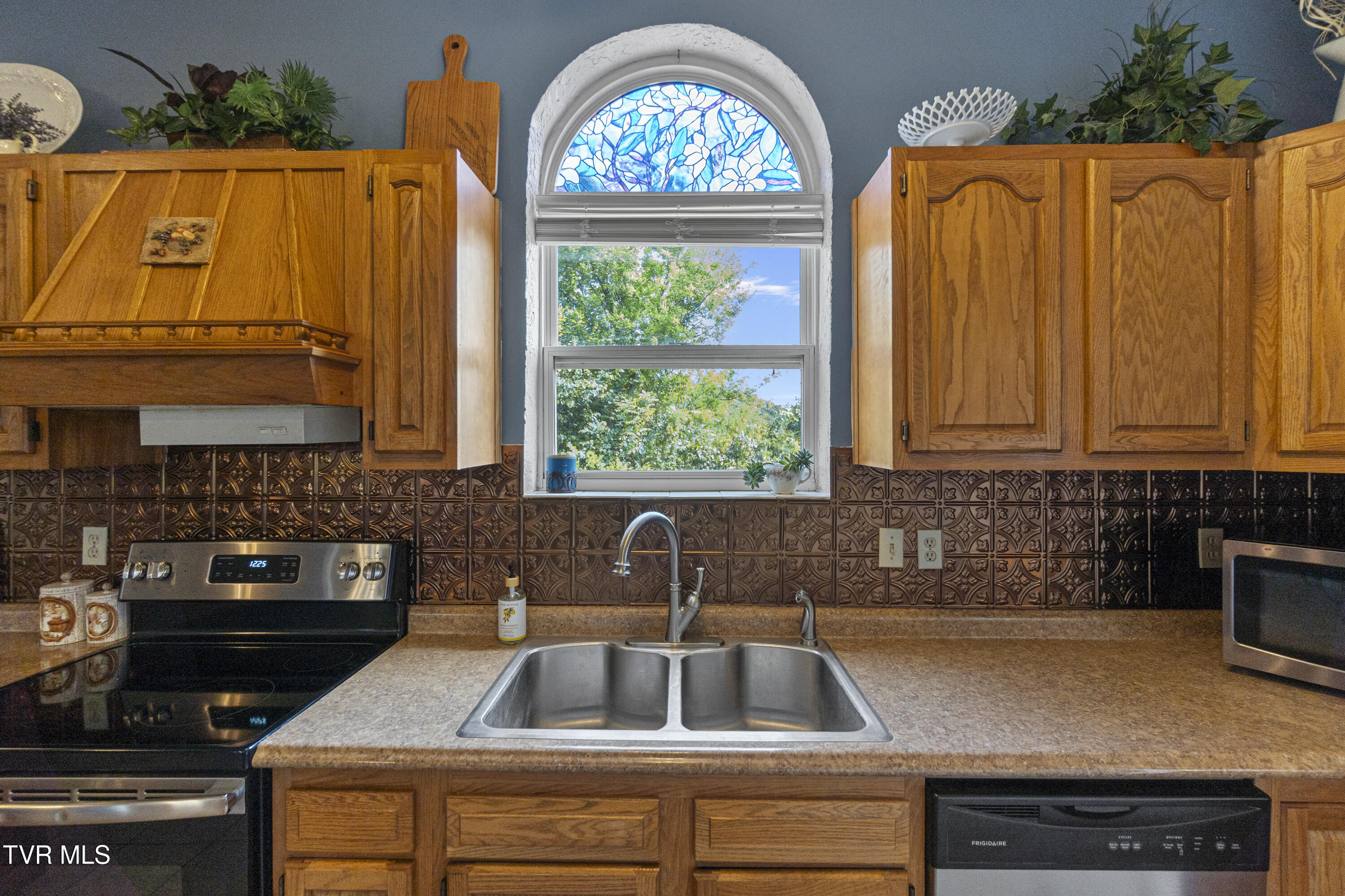 1005 Jackson Hollow Road Mosheim, TN 37818 - Photo 12 of 96 11