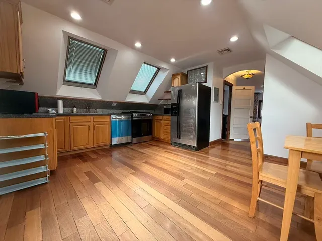 $2,800 | 18 Sparhawk Street, Unit 3, Boston, MA 02135