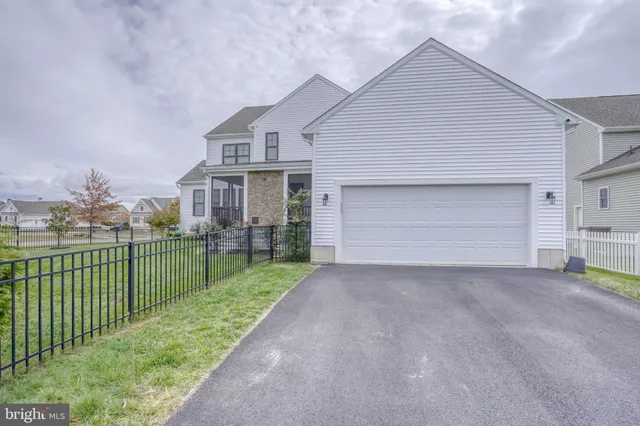 $799,000 | 795 Idlewyld Drive, Middletown, DE 19709