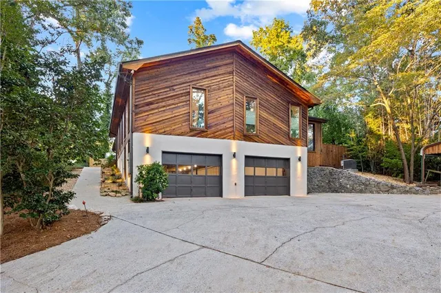 $895,000 | 4381 King Valley Drive Southeast, Smyrna, GA 30082