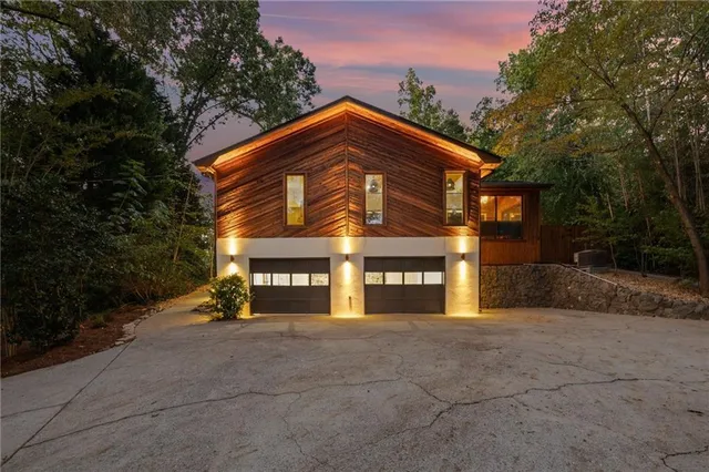 $895,000 | 4381 King Valley Drive Southeast, Smyrna, GA 30082