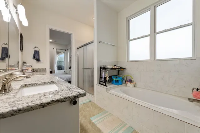 $389,999 | 220 Creedmore Drive, Liberty Hill, TX 78642