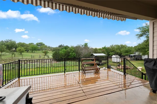 $389,999 | 220 Creedmore Drive, Liberty Hill, TX 78642