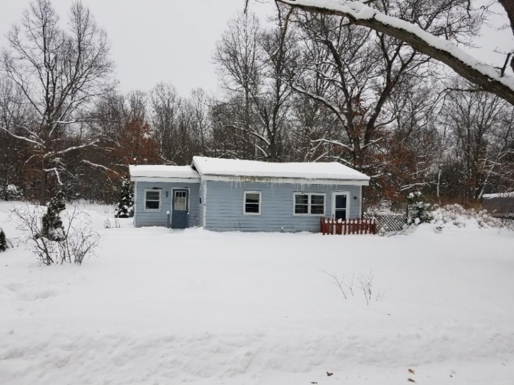 766 South Brooks Road South Muskegon, MI 49442 - Photo 1 of 10 20190128_112654_resized