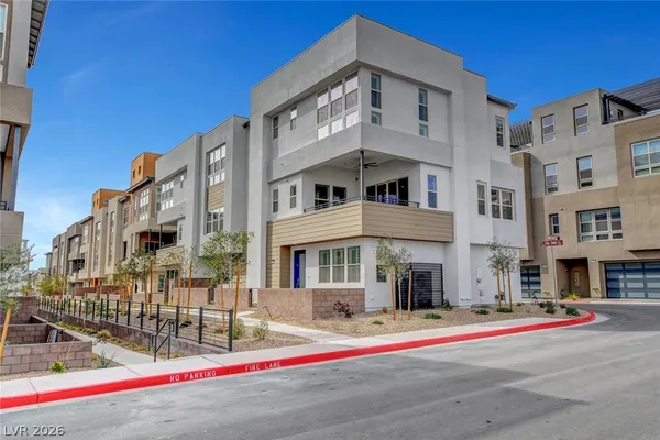 $3,400 | 670 Grey Saker Street, Las Vegas, NV 89138